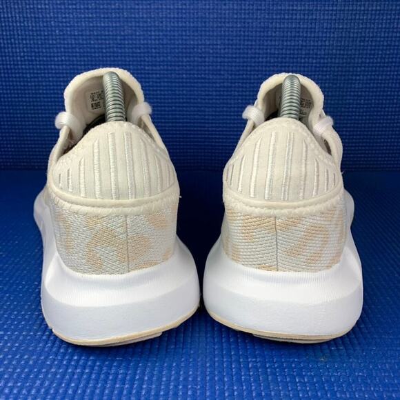 ADIDAS SWIFT RUN X HALO Women`s Size 9 White Pink Athletic Running Shoes HO1907 - Picture 4 of 8